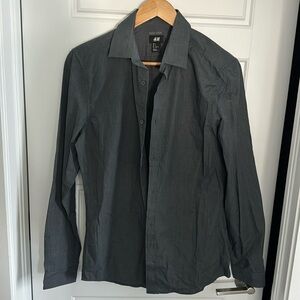 Men’s H&M Iron Free Button Down